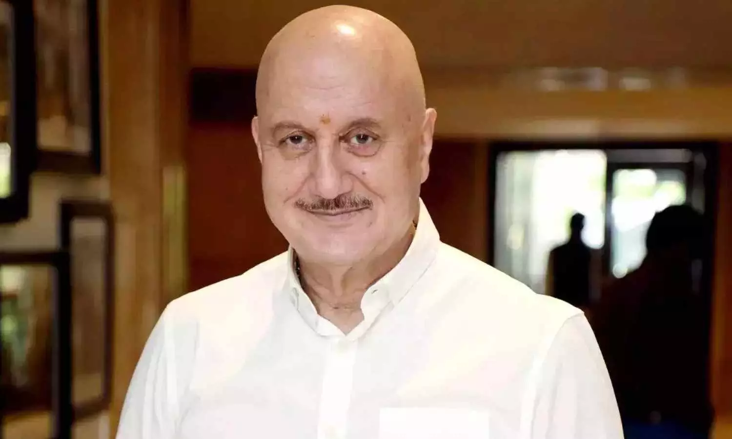 https://www.salarnews.in/public/uploads/images/newsimages/maannewsimage01112025_203827_Anupam Kher.webp